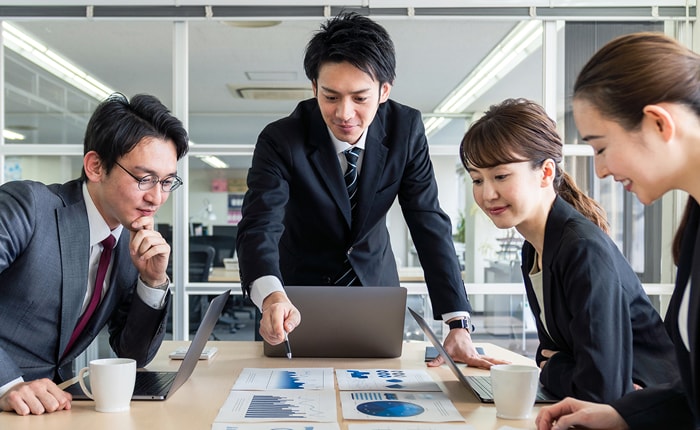 職場不倫しやすい男性の特徴5.仕事ができる出世街道タイプ